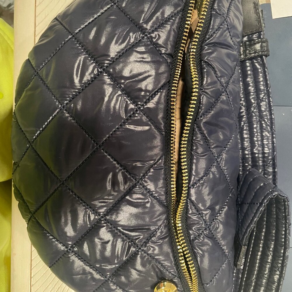 Goldno8 The Reversible Sling Black/Navy NWT